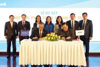 Lễ ký kết giữa Sacombank và Hiệp hội Dệt may Việt Nam.