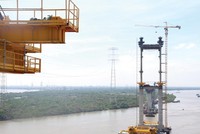 Cầu dây văng Bình Khánh trên tuyến cao tốc Bến Lức - Long Thành đang thiếu vốn hoàn thành.
