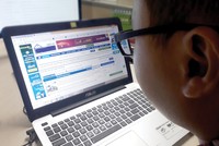 Thị trường hiện nay có vô số trang tin rao mua, bán bất động sản. Ảnh: Dũng Minh