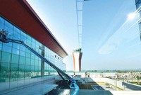 Dự án đầu tư theo hình thức đối tác công - tư (PPP) và dưới dạng chuyển giao không bồi hoàn là một trong những giải pháp huy động vốn đầu tư hạ tầng. Trong ảnh: Sân bay Quốc tế Vân Đồn - cảng hàng không có vốn đầu tư tư nhân đầu tiên tại Việt Nam. Ảnh: Đức Thanh