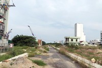 Dự án Khu dân cư cồn Tân Lập sau 12 năm triển khai vẫn là một bãi đất trống.