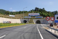 Ảnh minh họa: Hầm đường bộ Đèo Cả