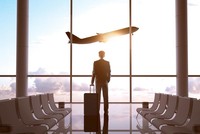 Công suất toàn bộ các sân bay của Việt Nam cộng lại mới bằng một sân bay lớn nhất ở Bangkok (Thái Lan), Changi (Singapore) cũng như Kuala Lumpur (Malaysia).