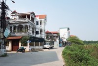 Đi kèm với tốc độ đô thị hóa nhanh, các huyện được quy hoạch lên quận cũng đối mặt với tình trạng vi phạm xây dựng nghiêm trọng.