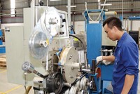 Nhờ nỗ lực cải tiến sản xuất, rất nhiều doanh nghiệp Việt đã trở thành các nhà cung cấp cho Samsung. Ảnh: Đ.T