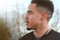 Vòng đeo cổ kiểm soát cân nặng của người dùng