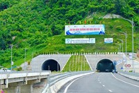 Công trình đường bộ hầm Đèo Cả rút ngắn khoảng cách giữa hai tỉnh Phú Yên và Khánh Hòa