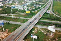 Kinh doanh bất động sản là “con đường hai chiều”