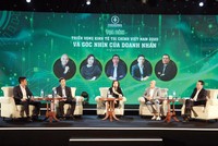 Các doanh nhân tại Tọa đàm có chung cảm nhận về sức ép quá lớn trong môi trường kinh doanh thay đổi chóng mặt hiện nay.