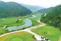Hilltop Valley Golf Club được đánh giá là một trong những sân golf có địa hình đẹp và thách thức bậc nhất Việt Nam