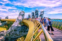 Ảnh minh họa: Cầu Vàng tại Sun World Ba Na Hills