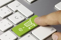 Bán hàng online, giao hàng nhanh tăng trưởng phi mã