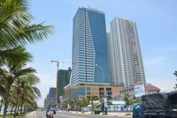 Tổ hợp khách sạn Mường Thanh và căn hộ cao cấp Sơn Trà, Đà Nẵng trước đó đã bị UBND TP.Đà Nẵng ra quyết định cưỡng chế phần công trình sai phạm
