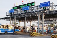 Dự án BOT tăng cường mặt đường QL1 đoạn Km1987+560÷ Km2014 và đoạn tránh thị xã Cai Lậy, tỉnh Tiền Giang đã tạm dừng thu phí hơn 2 năm, Nhà đầu tư gặp rất nhiều khó khăn,.