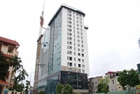 UBND quận Ba Đình vẫn chưa có phương án phá dỡ Toà nhà 18b Lê Trực (Ảnh: Minh hoạ)