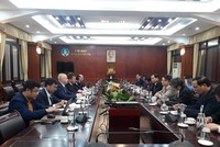 Bộ trưởng Bộ Nông nghiệp và Phát triển nông thôn Nguyễn Xuân Cường đ làm việc với ông Viktor Linnik, Chủ tịch Tập đoàn Miratorg Agribusiness Holding.