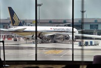 Singapore Airlines dự tính giảm một nửa công suất hoạt động đến cuối tháng 4, nhiều khả năng sẽ tiếp tục giảm công suất nếu tình hình khó khăn vẫn kéo dài. Ảnh: AFP
