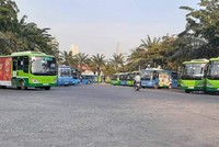 Sở Giao thông - Vận tải TP.HCM kiến nghị các tổ chức tài chính - tín dụng trên địa bàn Thành phố xem xét hỗ trợ các đơn vị kinh doanh vận tải hành khách cơ cấu thời gian trả nợ, miễn giảm lãi vay, gia hạn thời gian trả nợ gốc... để vượt qua giai đoạn khó khăn do dịch Covid-19. Ảnh: Trọng Tín