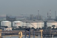 Kho chứa dầu tại đảo Jurong, Singapore. Ảnh: AFP
