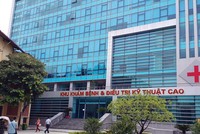 Nhà nước tiếp tục nắm cổ phần chi phối tại Công ty CP Bệnh viện Giao thông - Vận tải. Trong ảnh: Khu khám bệnh và điều trị kỹ thuật cao của Bệnh viện Giao thông - Vận tải. Ảnh: Đức Thanh