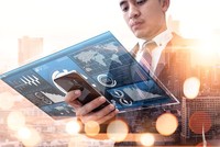 Thanh toán không dùng tiền mặt tăng mạnh, song Covid-19 chưa đủ để thanh toán điện tử ở nước ta bùng nổ. Ảnh: shutterstock