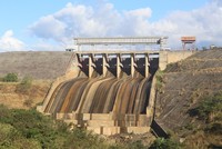 Ông Tô Văn Hùng, Giám đốc Sở Tài nguyên và Môi trường (TN&MT) sẽ là người đại diện theo ủy quyền của Chủ tịch UBND thành phố Đà Nẵng ra lệnh điều tiết nguồn nước thủy điện về hạ du, chống hạn, mặn…