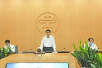 Chủ tịch Hà Nội Nguyễn Đức Chung chủ trì họp 22/4 (Ảnh: Công Thọ)