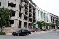 Dọc phố Lâm Hạ, Hồng Tiến, Hoàng Như Tiếp, phường Bồ Đề 
(quận Long Biên, Hà Nội) rất nhiều dự án không hề có thông tin 