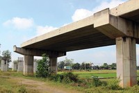Nhiều gói thầu đường Hồ Chí Minh đoạn Chơn Thành - Đức Hòa thi công dang dở từ hơn 8 năm qua.