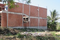 Một số trường hợp xây dựng nhà trái phép được lãnh đạo phường xuống lập biên bản sự việc, nhưng  sau đó, tình trạng lại tái diễn và rồi có thêm hàng chục ngôi nhà xây trái phép hoàn thành, đưa vào sử dụng.