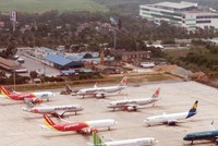 Nhiều máy bay đang phải nằm đất, khiến cơ quan quản lý nhà nước thận trọng cấp phép dự án hàng không mới. Ảnh: Đức Thanh