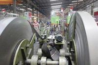 Doanh nghiệp mong muốn cứ quy định nào gây khó là phải cắt bỏ để tạo thuận lợi cho sản xuất, kinh doanh. Ảnh: Đức Thanh