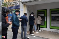 Tiền gửi thanh toán chính là số dư tiền trong tài khoản ngân hàng dùng để chuyển, rút tiền mặt ATM, thanh toán hóa đơn. Ảnh: Việt Hùng.