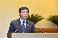 Tổng thư ký Quốc hội Nguyễn Hạnh Phúc trình bày báo cáo tiếp thu, giải trình.