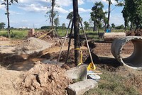 Hạ tầng nham nhở tại dự án Mê Linh Vista. Ảnh: Thành Nguyễn 