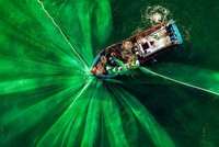 Hình đánh cá Việt Nam và loạt ảnh xanh mát thắng giải quốc tế