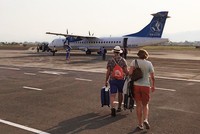 Cảng Hàng không Điện Biên Phủ mới chỉ có Công ty Bay dịch vụ hàng không (Vasco) đầu tư máy bay ATR72 khai thác đường bay Điện Biên - Hà Nội với tần suất 2 chuyến/ngày. (Ảnh: báo Điện Biên Phủ).