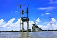 Việc thi công các gói thầu xây lắp thuộc Dự án đường cao tốc Bến Lức - Long Thành đã ngưng trệ do thiếu vốn từ 2 năm nay.