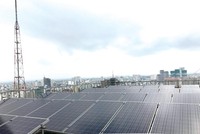 Điện mặt trời mái nhà vẫn vướng nhiều thủ tục khi triển khai.