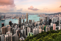 Cuộc chiến thương mại đang ảnh hưởng đến giá nhà tại xứ Cảng Thơm. Ảnh: Internet.