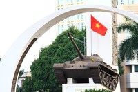 Xe tăng tại Tượng đài chiến thắng. Ảnh: Thành Nguyễn.