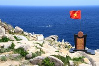 Mũi Điện, nơi đón ánh bình minh đầu tiên trên đất liền của Việt Nam. Ảnh: Thành Nguyễn.
