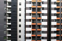 Thị trường nhà ở tại TP.HCM tiếp tục "bí cung". Ảnh: Thành Nguyễn.