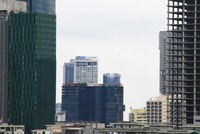 Bất động sản vẫn được xem là kênh trú ẩn an toàn trước những biến động lớn. Ảnh: Thành Nguyễn.