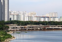 Thị trường nhà ở Thủ đô đang thiếu trầm trọng phân khúc nhà giá rẻ. Ảnh: Thành Nguyễn.