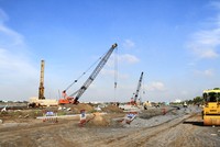 Các dự án hạ tầng giao thông liên tục được triển khai tại Đồng bằng Sông Cửu Long. Ảnh: Thành Nguyễn.