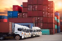 Ngành logistics được cho là sẽ phục hồi mạnh trong năm 2024. Ảnh: Shutterstock.