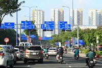 Việc sở hữu nhà ở tại TP.HCM ngày càng khó với người trẻ tuổi. Ảnh: Bình Minh.