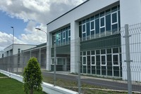 Nhà kho xây sẵn hiện đại tại KCN Long Hậu mới được khánh thành. Ảnh: Bình Minh.