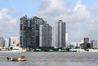 TP.HCM đang thiếu trầm trọng phân khúc căn hộ vừa túi tiền. Ảnh: Bình Minh.